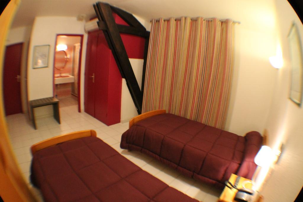 Hotel De La Pomme De Pin Vieux-Boucau-les-Bains Δωμάτιο φωτογραφία